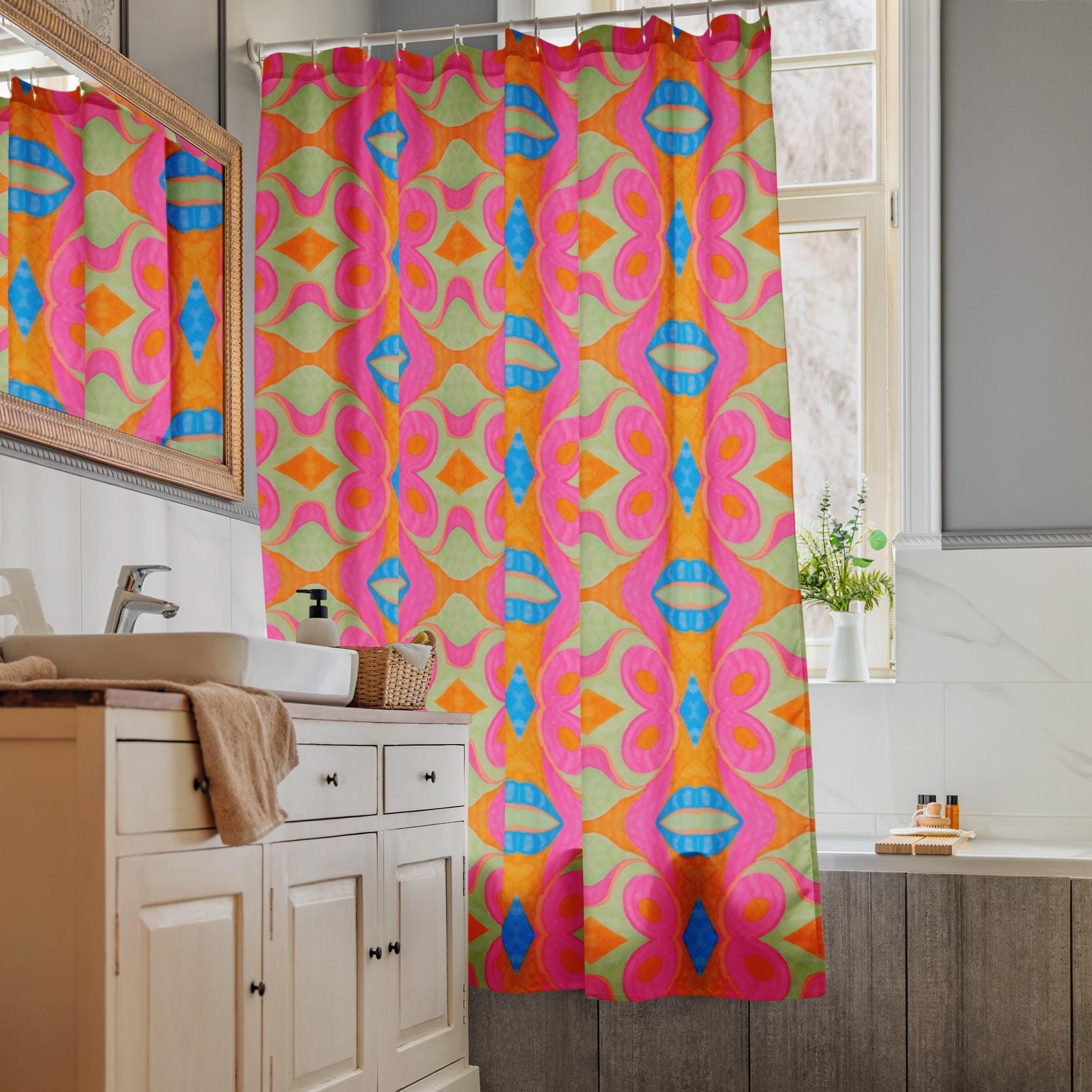 Super Freak Psychedelic Lips Shower curtain